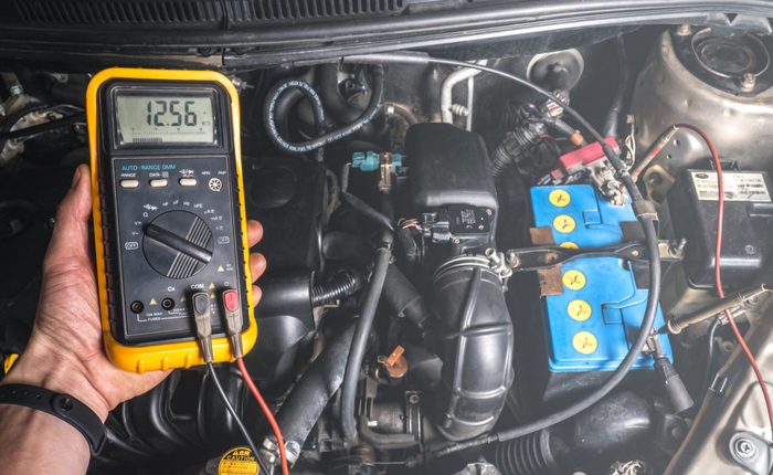 how to use a multimeter on a car